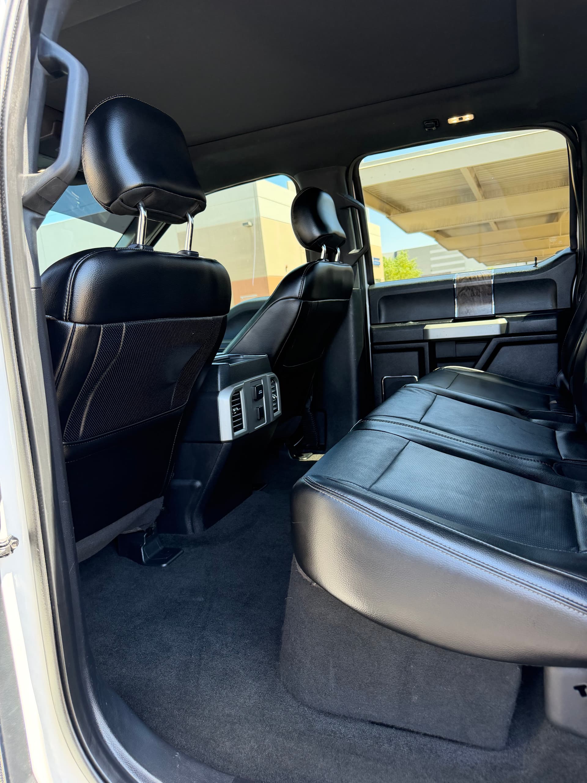 Gallery photos for Full Interior and Exterior Detail on a Lifted Ford Super Duty: Image #1