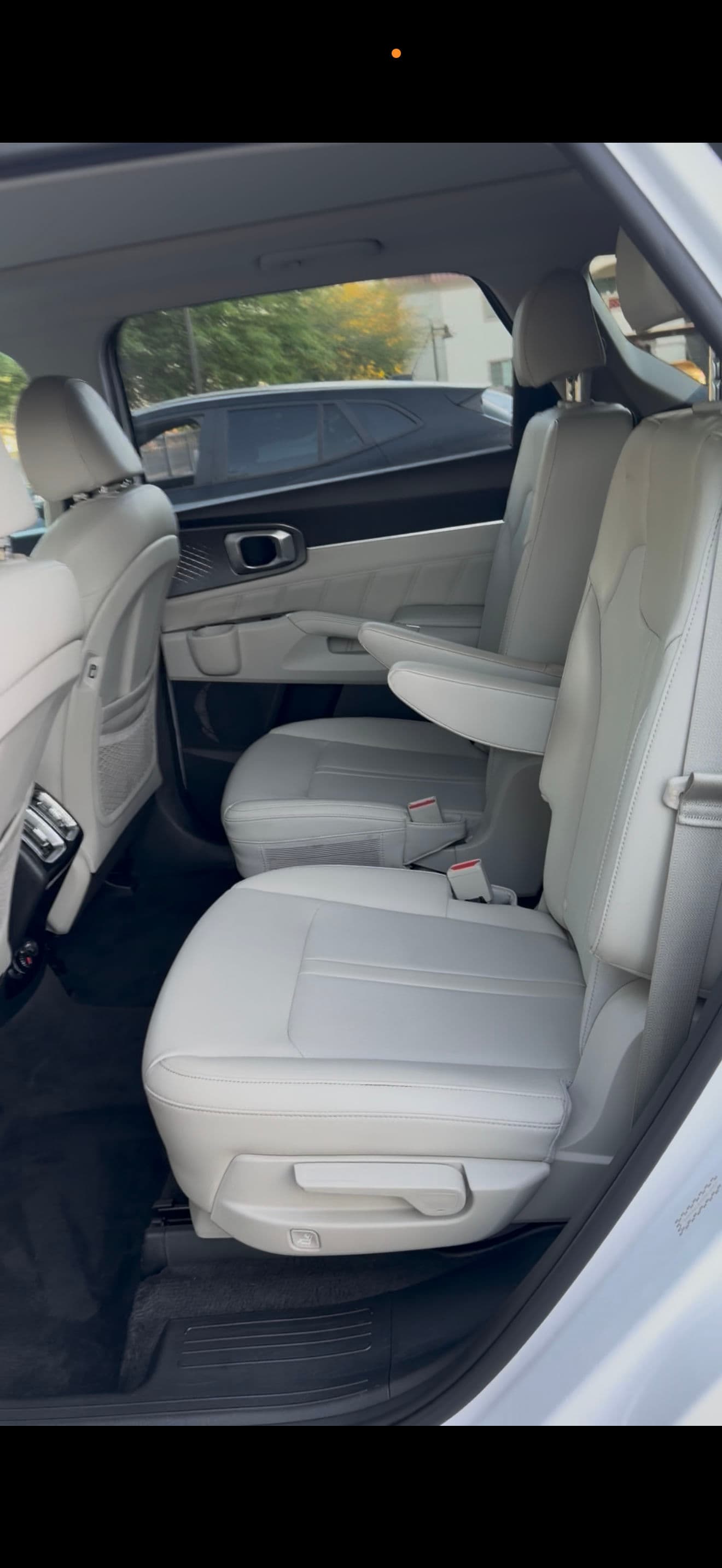 Gallery photos for Kia Sorento Full Interior Detail Before and After: Image #7