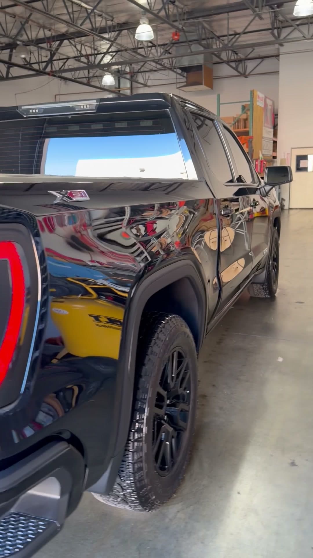 Ceramic-coated paint with deep gloss and water beading