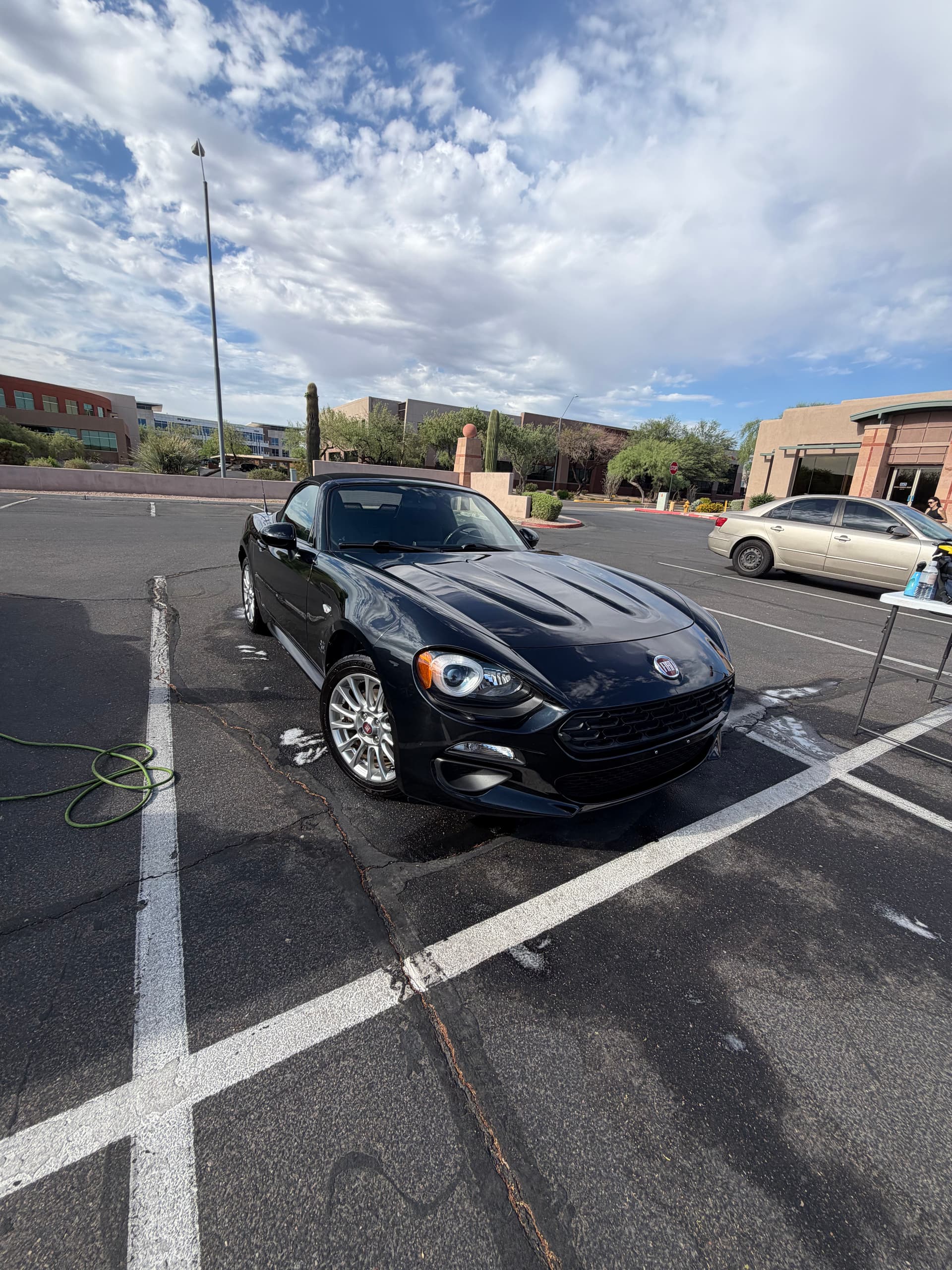 Gallery photos for Fiat 124 Spider Gets a Full Interior and Exterior Reset in Scottsdale: Image #4