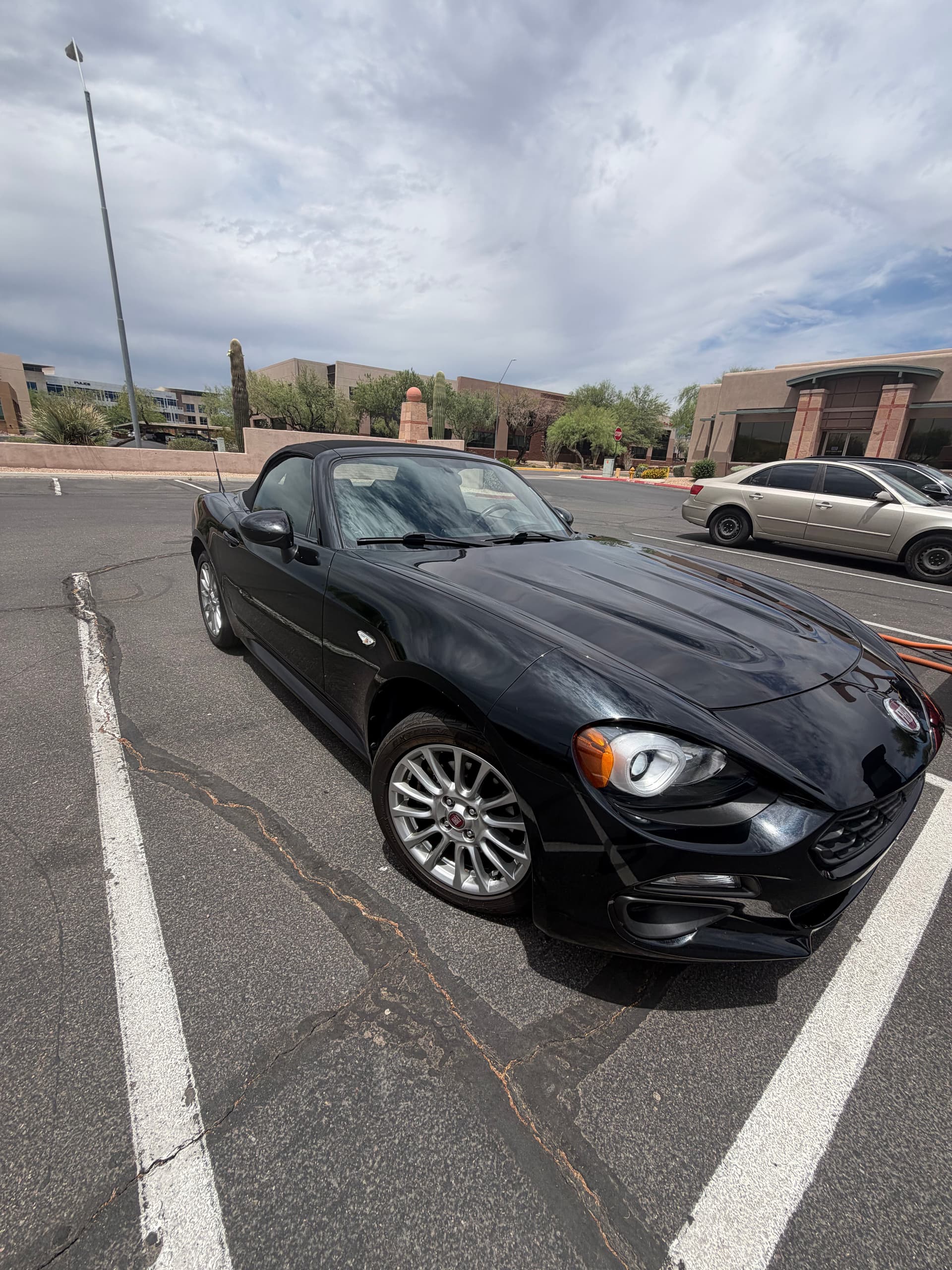 Gallery photos for Fiat 124 Spider Gets a Full Interior and Exterior Reset in Scottsdale: Image #1