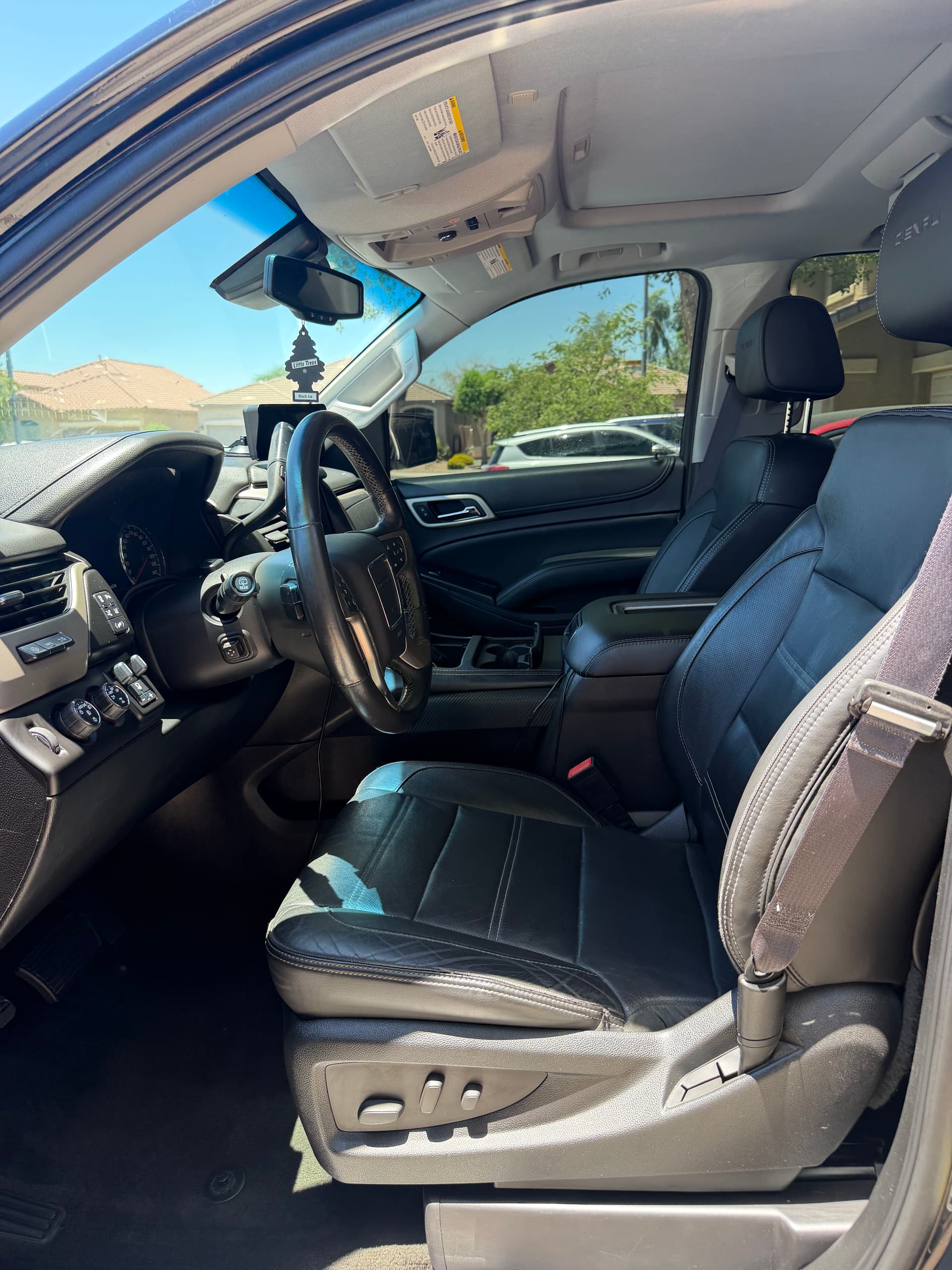 Gallery photos for Full Restore Detail on a GMC Yukon Denali in Peoria AZ: Image #5