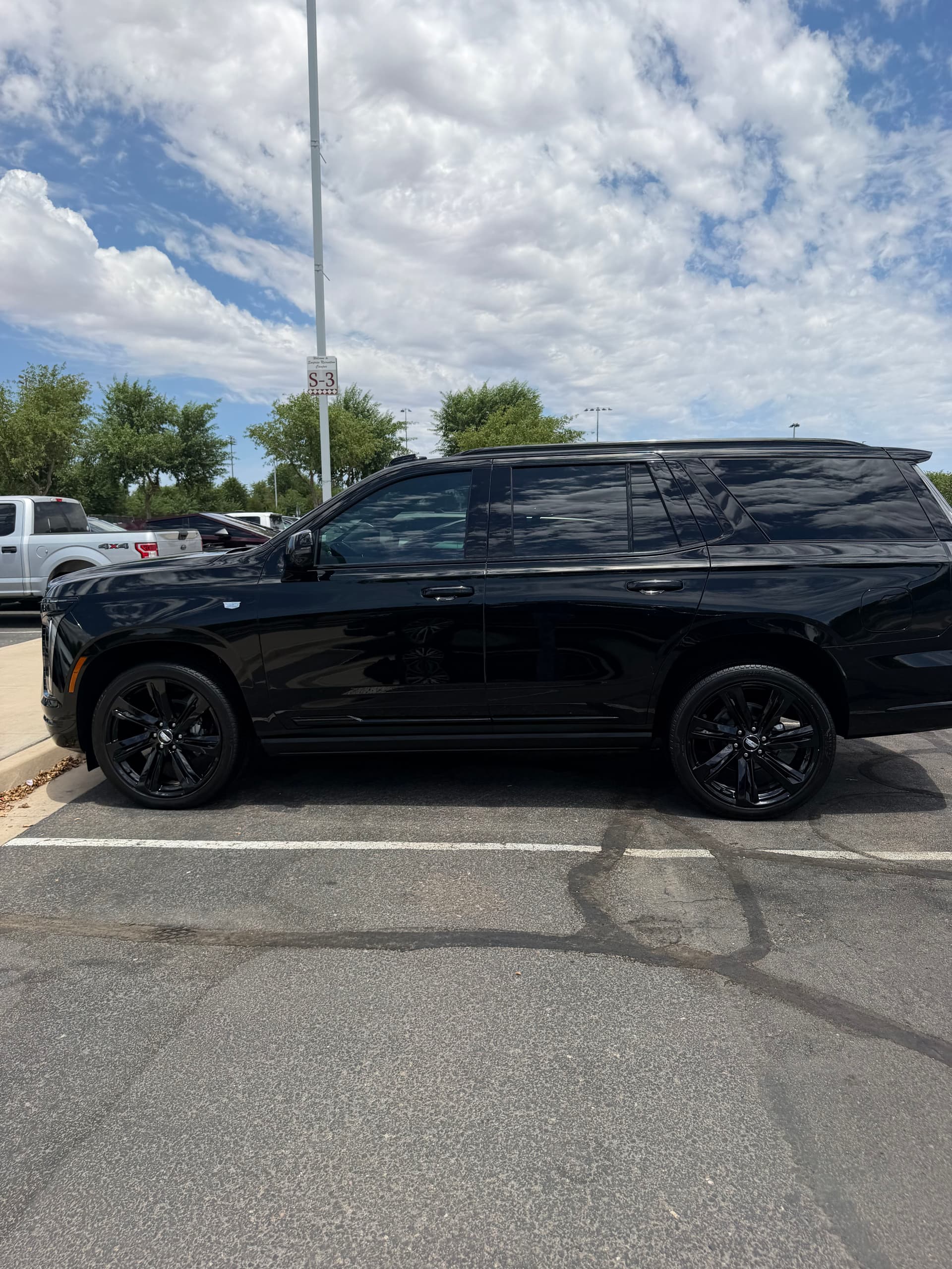 Gallery photos for Cadillac Escalade Full Detail with Ceramic Sealant in Surprise AZ: Image #7