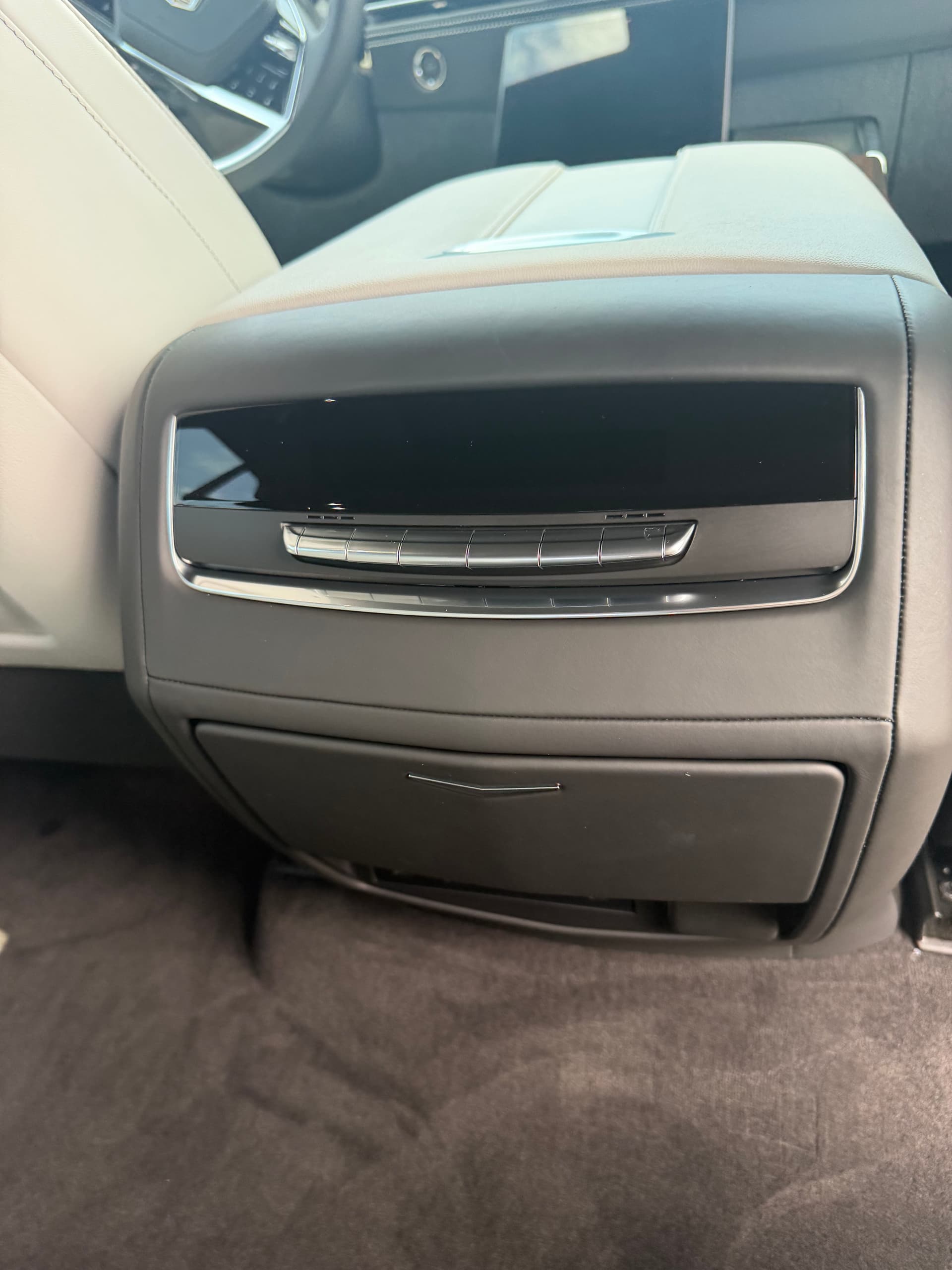 Gallery photos for Cadillac Escalade Full Detail with Ceramic Sealant in Surprise AZ: Image #5